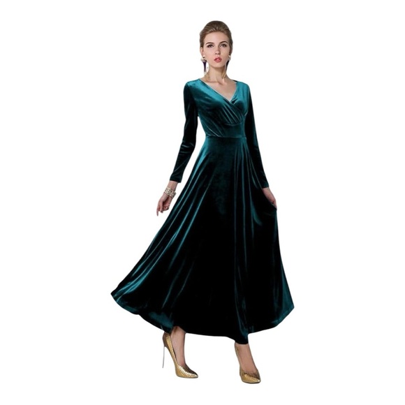 Urban CoCo Dresses & Skirts - Urban CoCo Women Long Sleeve V-neck stretch Maxi Emerald Green XL